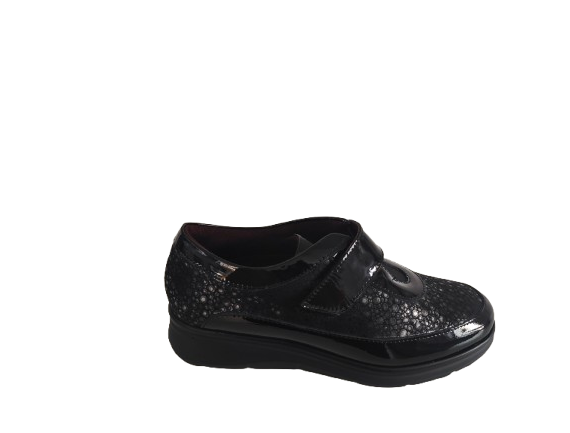 ZAPATO MUJER CON VELCRO NEGRO