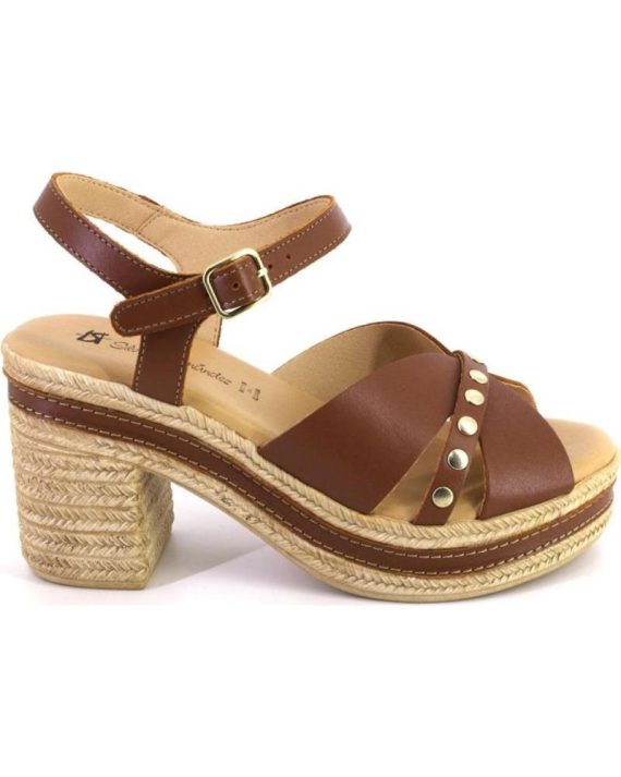 SANDALIA TACON ALTO TACHAS CUERO 30213